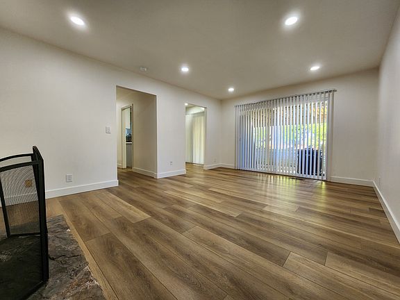 4th image of 10331 Lockwood Dr #B