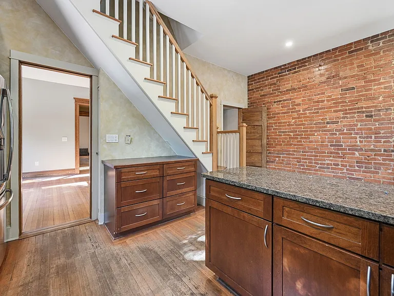 922 E Capitol St NE — Photo 19
