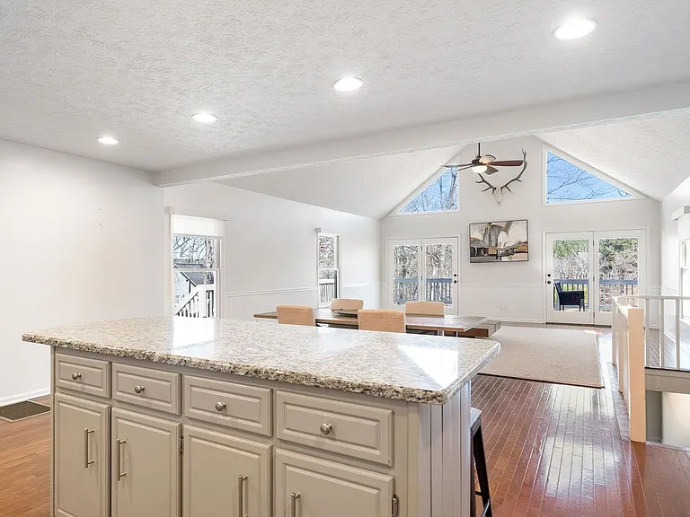 108 Horseshoe Cir — Photo 11