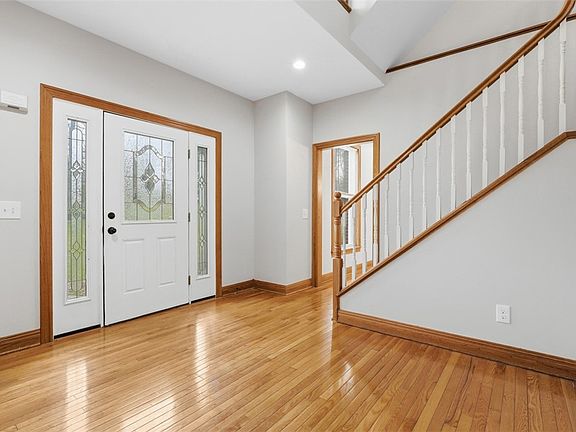 4th image of 5653 Meridian Rd