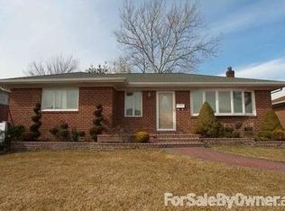 125 Miriam St, Bethpage, NY 11714