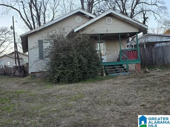 209 Bayview Dr, Adamsville, AL 35005