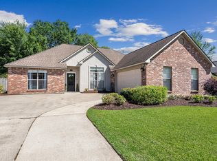 37060 Cobblestone Ave, Geismar, LA 70734