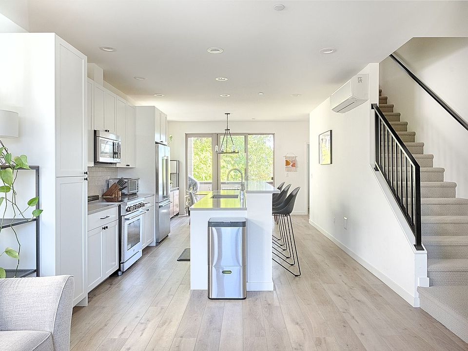 1st image of 18518 Wallingford Ave N