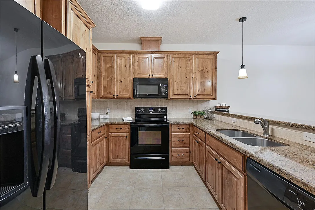 Building Photo - 3802 Blackhawk Ln