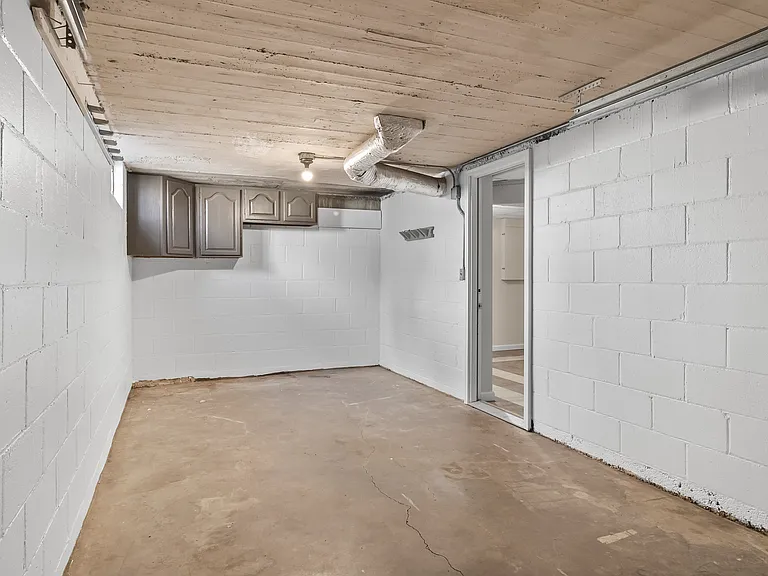 2024 S Covell Ave — Photo 14