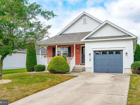 12 Eagle Ridge Dr, Mantua, NJ 08051