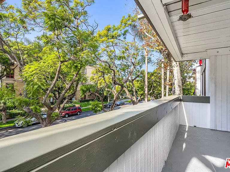 406 N Oakhurst Dr #202 — Photo 8