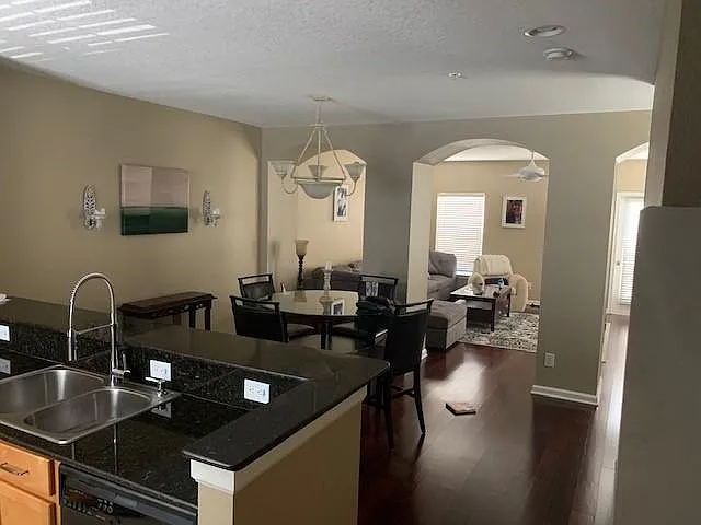 3201 W Horatio St — Photo 12