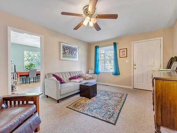 4th image of 1625 19th St NE