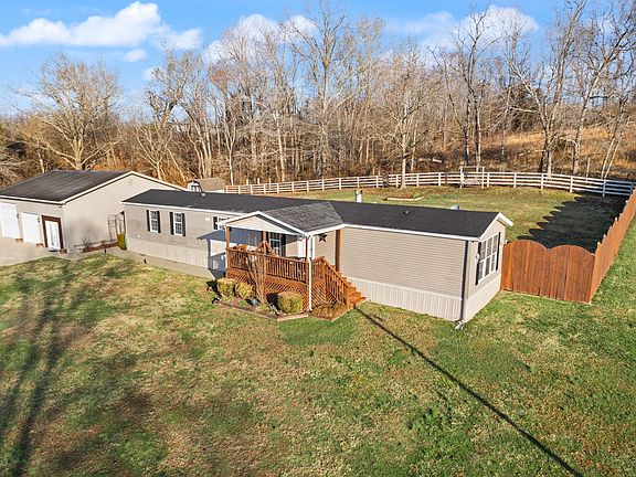 4th image of 190 Shiloh Dr