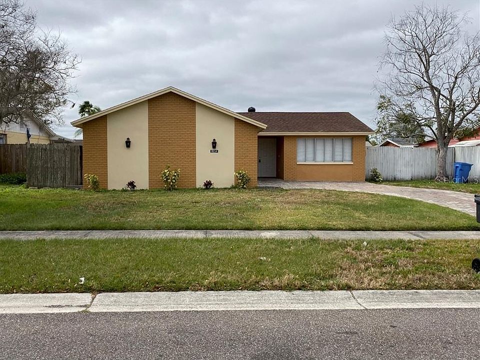 1st image of 8214 Greenleaf Cir
