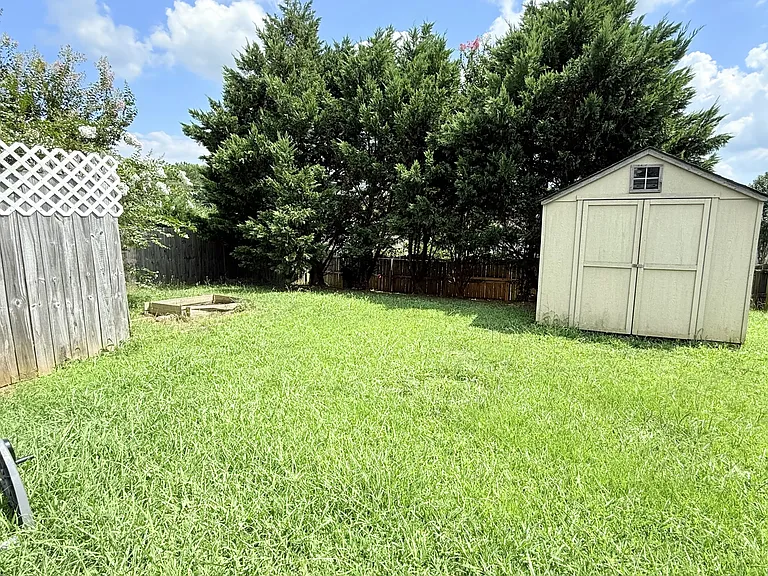 15251 Tyler Mill Dr — Photo 18