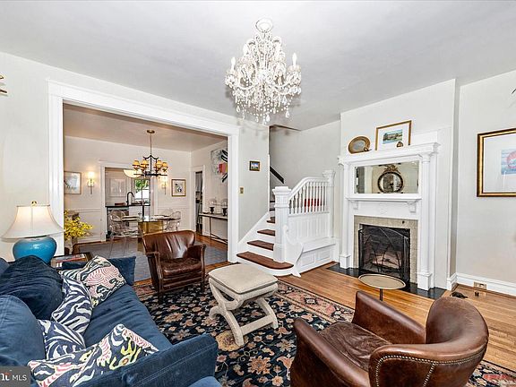 5th image of 506 Elm St