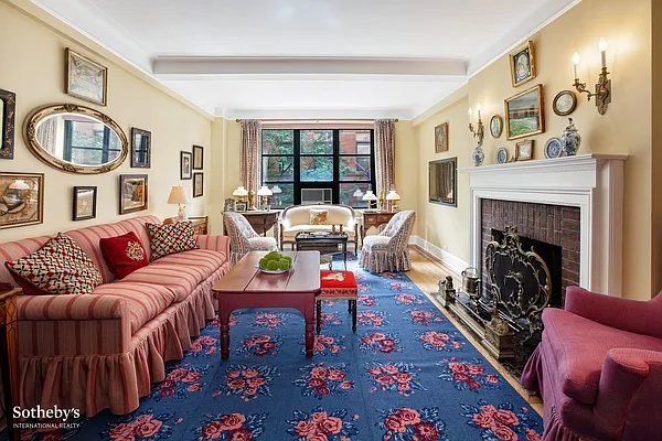 Sold by Sotheby's International Realty | media 22