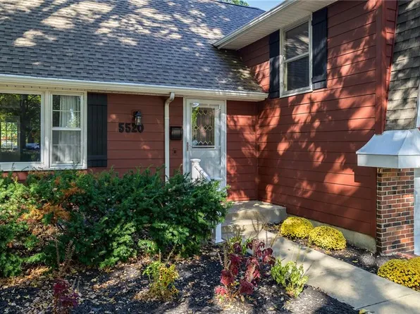 5520 W 63rd Ter, Mission, KS 66202