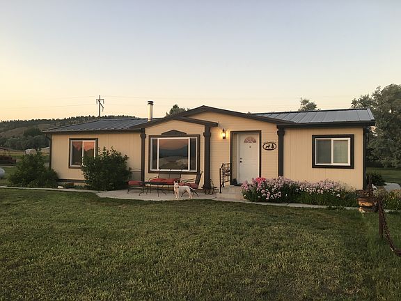 Front of house facing lake