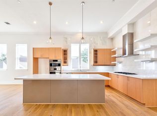 3402 W 12th St, Houston, TX 77008
