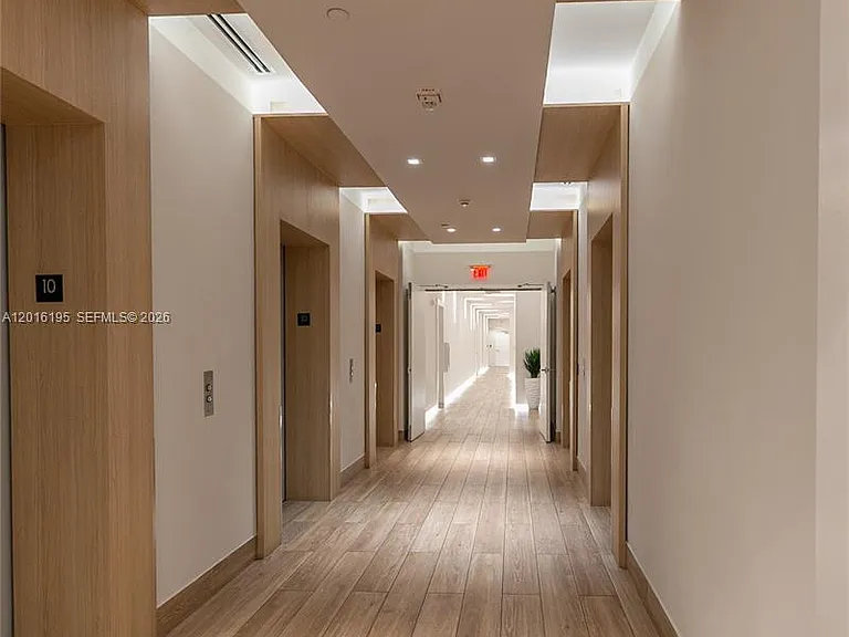 90 SW 3rd St #1611 — Photo 27