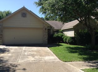 1025 Linden Grove Dr, Schertz, TX 78154