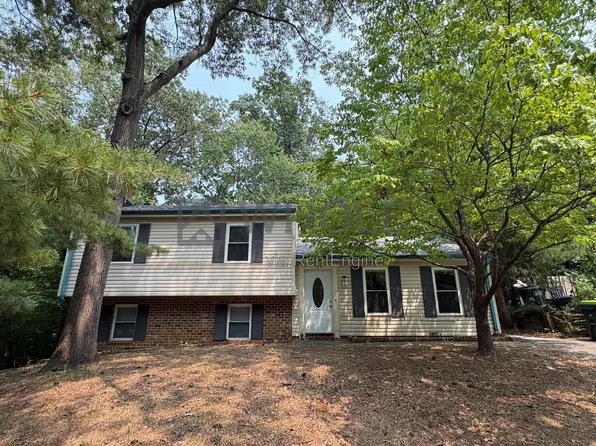 386 Wildwood Ct, Charlottesville, VA 22901