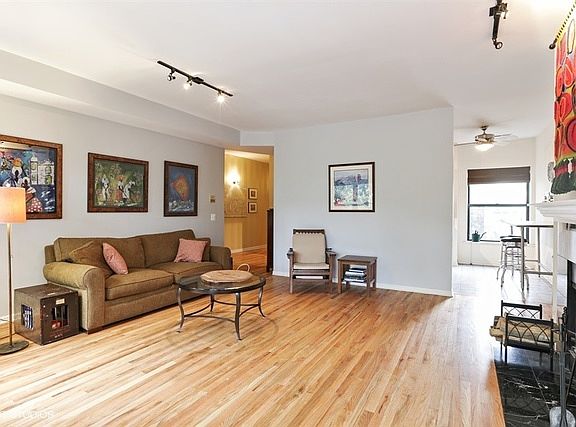 2nd image of 1245 W Foster Ave APT 2W