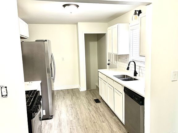 5th image of 23305 Helen St