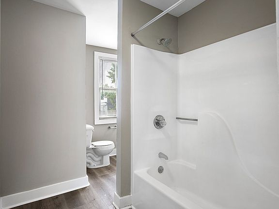 4th image of 501 N 28th St #4B-1BA-1188SQFT