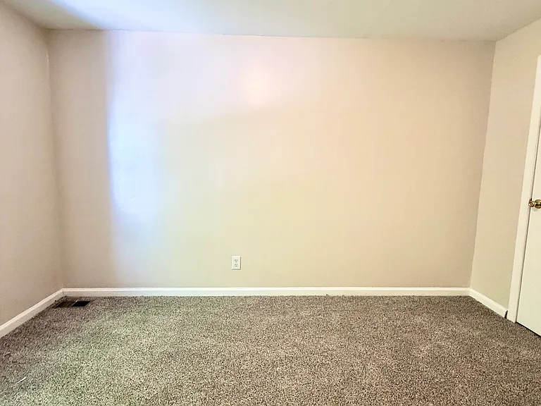 5417 Nelson Ave — Photo 17
