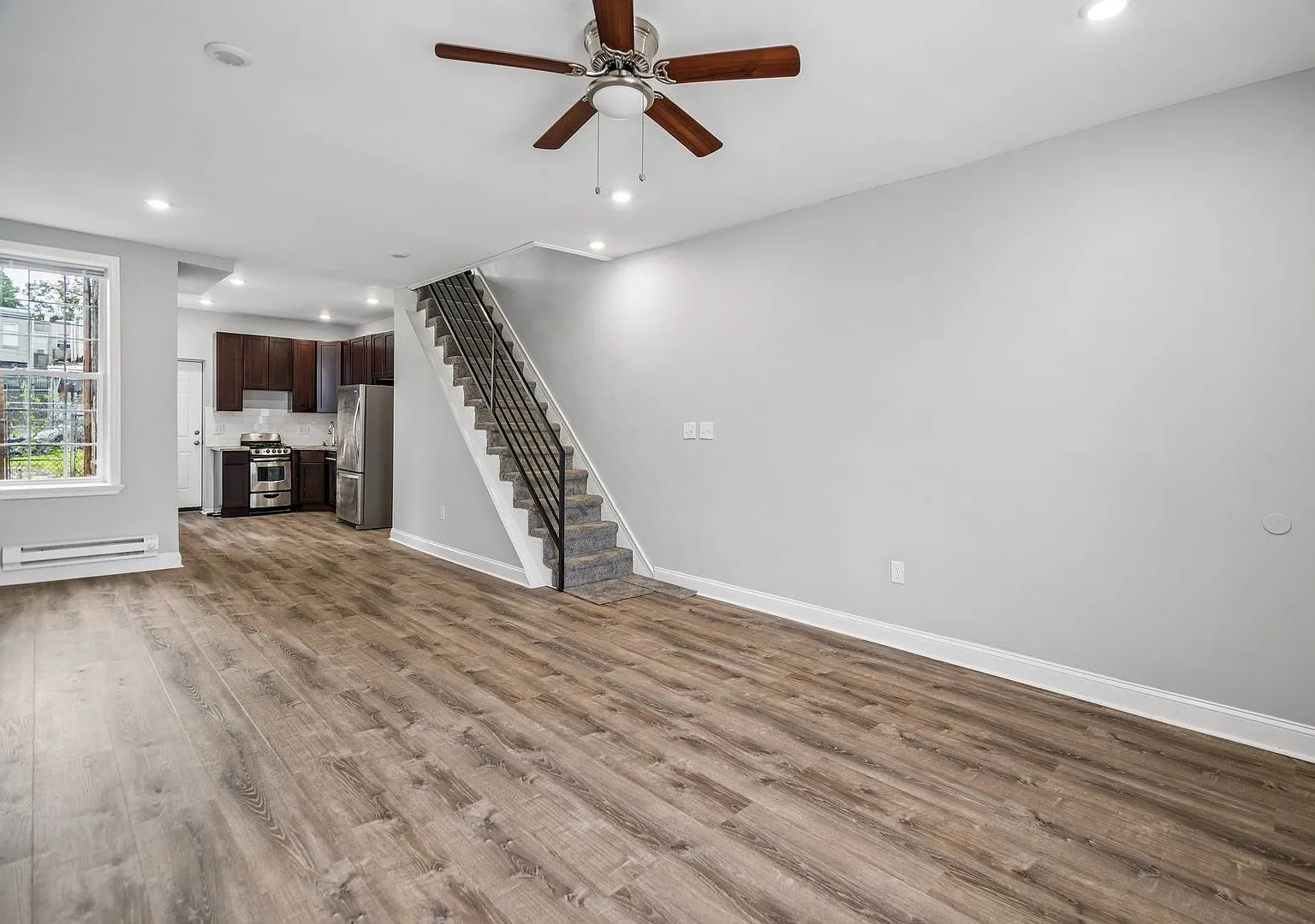 Renovated Philly Charm: Granite Kitchen, Full Basement & Private Yard — Photo 1
