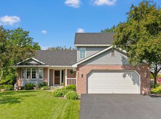 678 Hillside Dr, Eagan, MN 55121