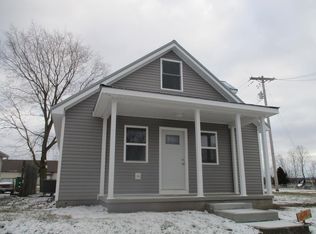 69 S Main St, Frankfort, OH