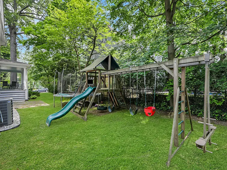 78 Franklin St — Photo 36