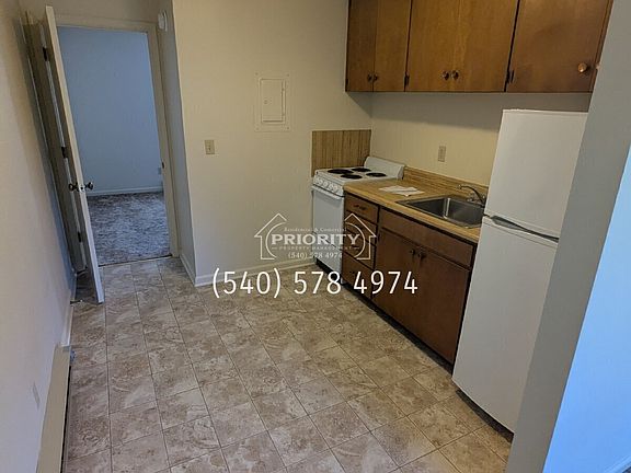 4th image of 335 Rockingham Dr #E