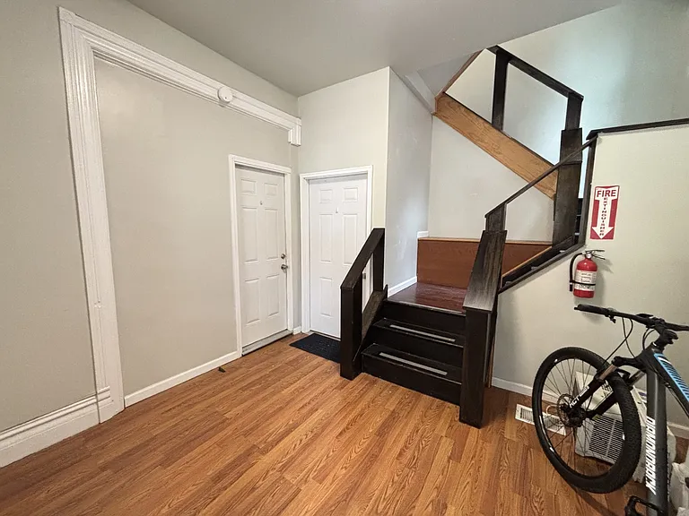 355 Stratford Ave #2 — Photo 13