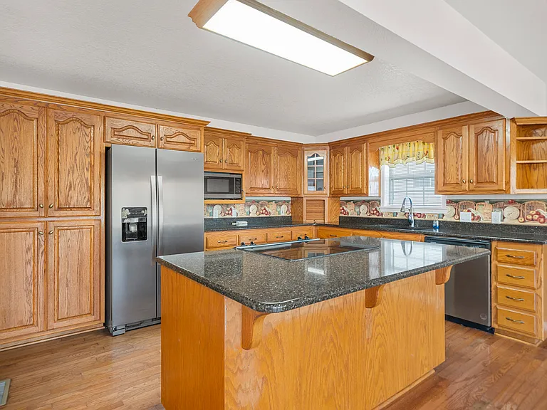 115 Springbrook Point — Photo 11