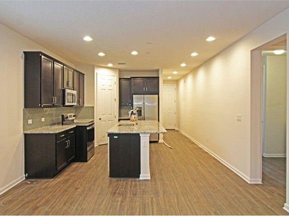 5th image of 95508 Hanover Ct
