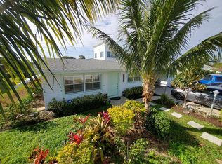 2277 NE Center Cir, Jensen Beach, FL 34957