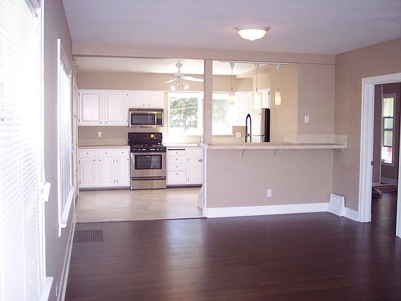 5th image of 1733 NE Poulsbo Ave