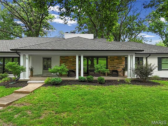 3rd image of 18 Country Aire Dr