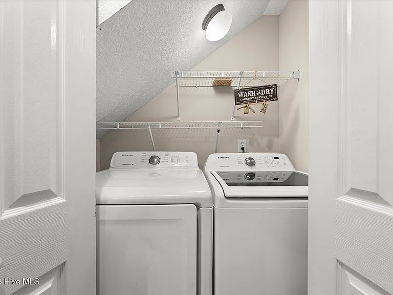 119 Grove Landing Ct — Photo 8