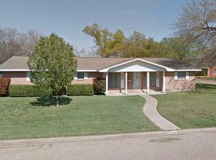 608 S Tyler St, Mcgregor, TX 76657