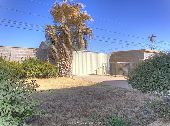 5th image of 1411 E Century Ave