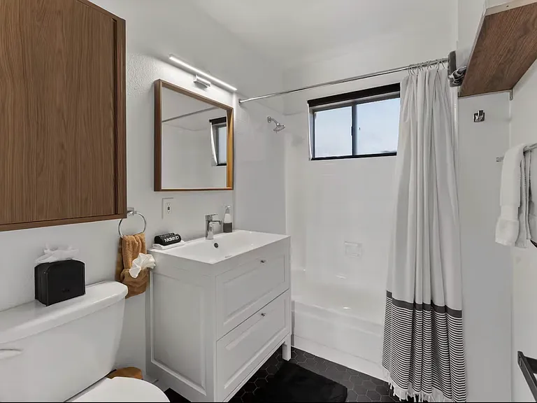 2520 Haller St #3 — Photo 6