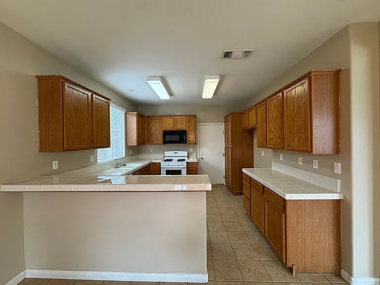 6417 Brewer Creek Dr — Photo 5