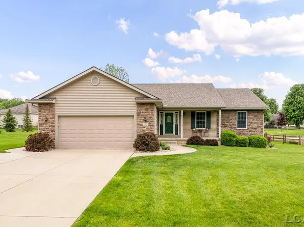 515 Hickory Ridge Dr, Tecumseh, MI 49286