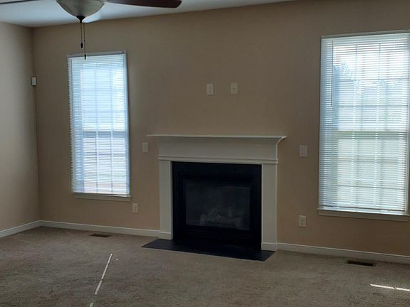 LARGE FAMILY ROOM WITH NATURAL GAS FIREPLACE