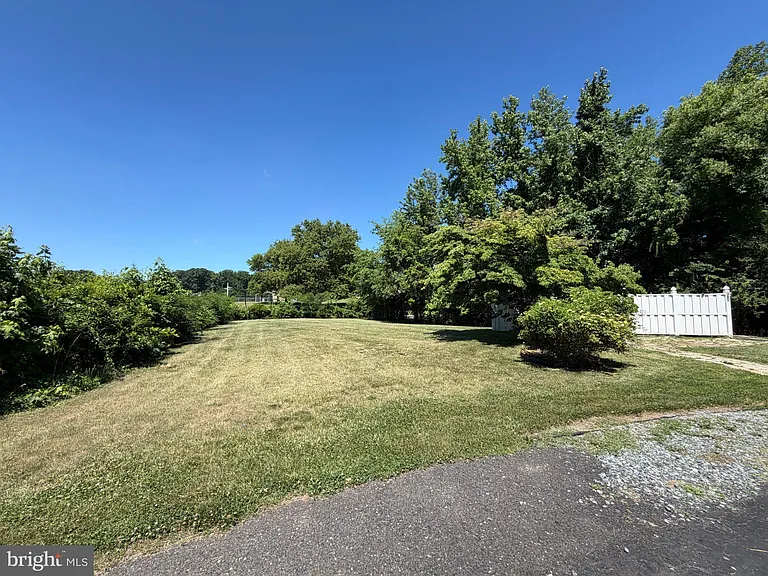 5 Pastoral Ln — Photo 2