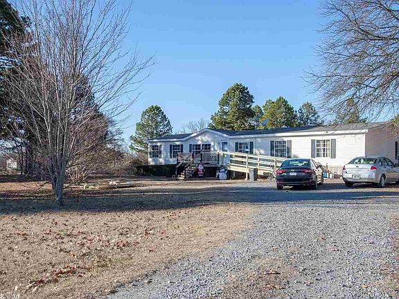 3rd image of 22 Hilltop Dr