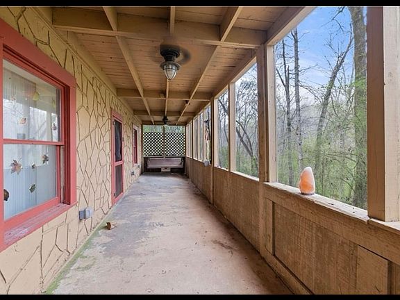 3rd image of 87A Tollefs Ln